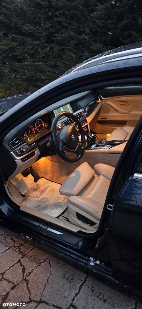 BMW Seria 5 530d xDrive Luxury Line - 26