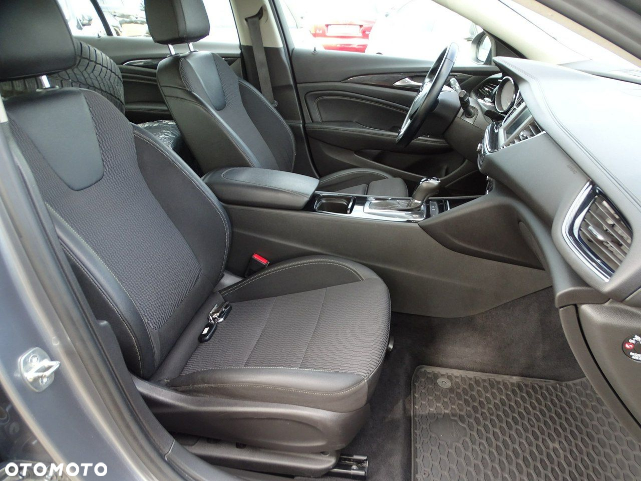 Opel Insignia - 14