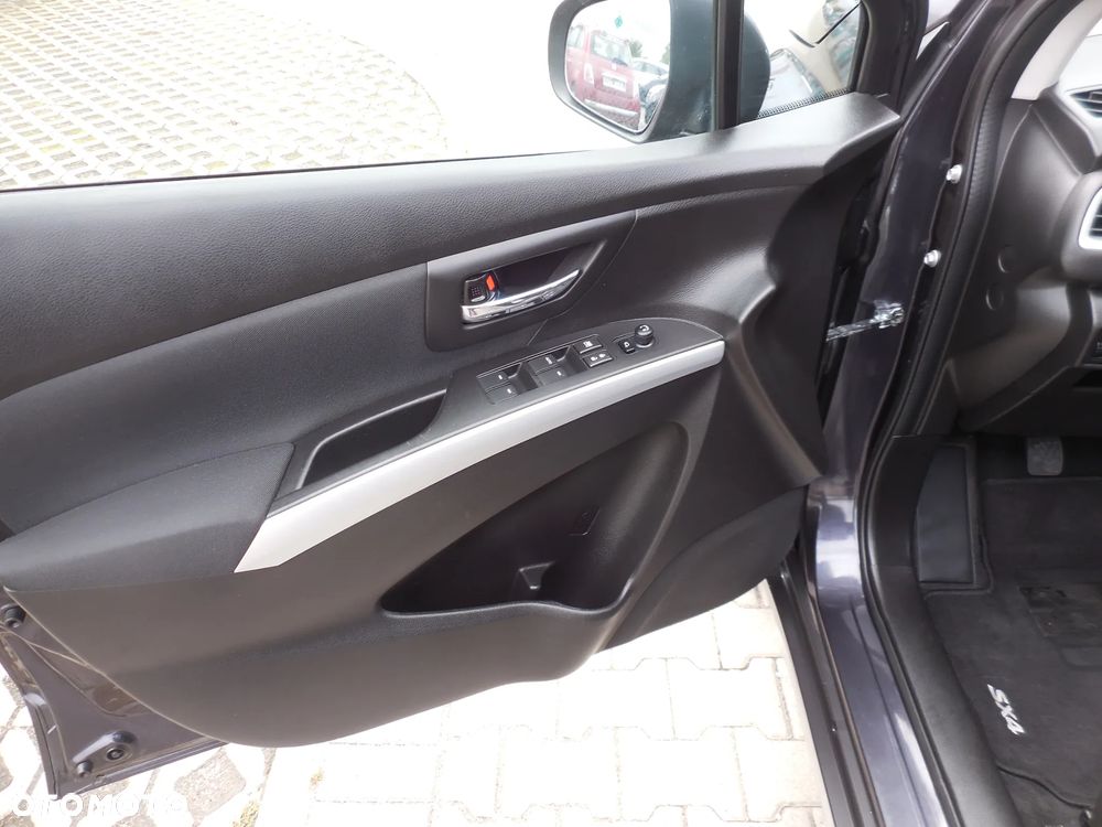 Suzuki SX4 - 16