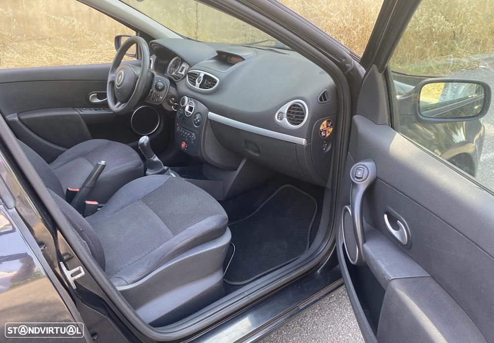 Renault Clio Break 1.5 dCi Dynamique S - 17
