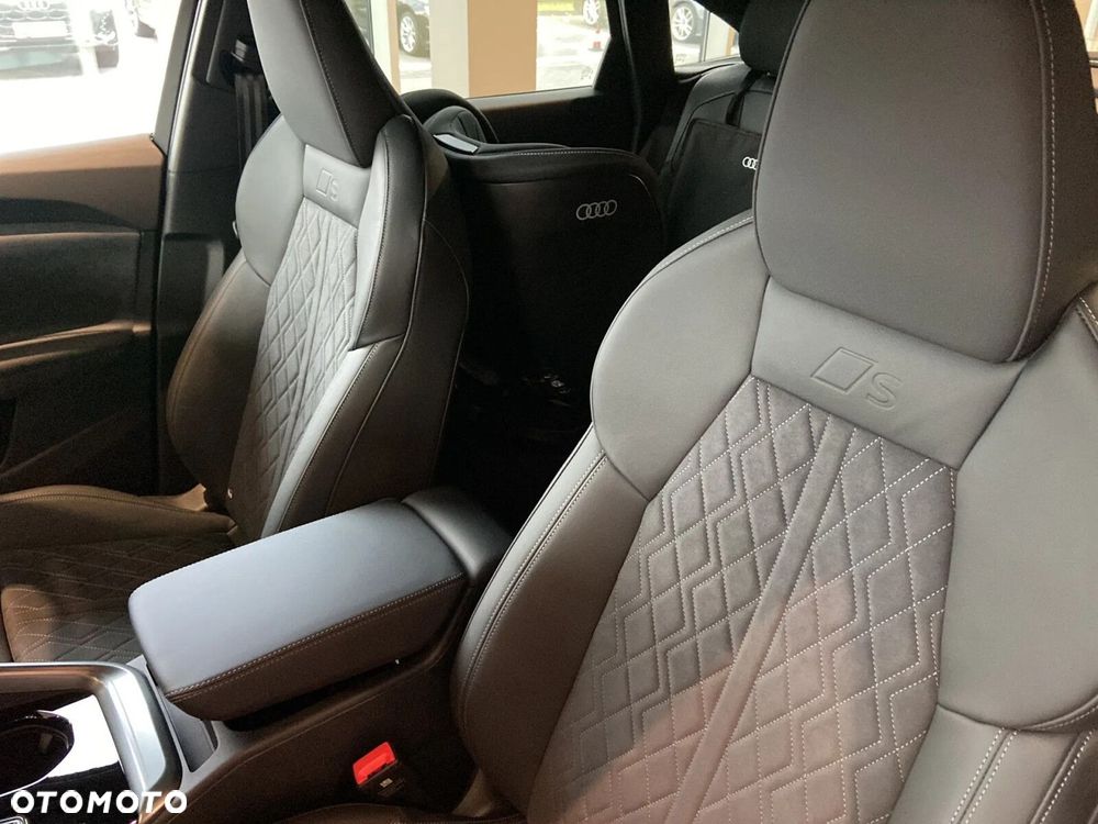 Audi SQ5 Sportback - 16