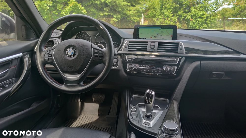 BMW Seria 3 330e iPerformance Sport Line Shadow - 12