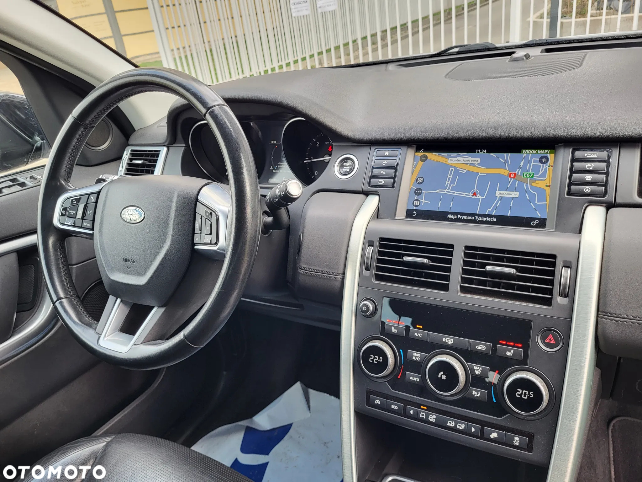 Land Rover Discovery Sport 2.0 TD4 HSE - 9