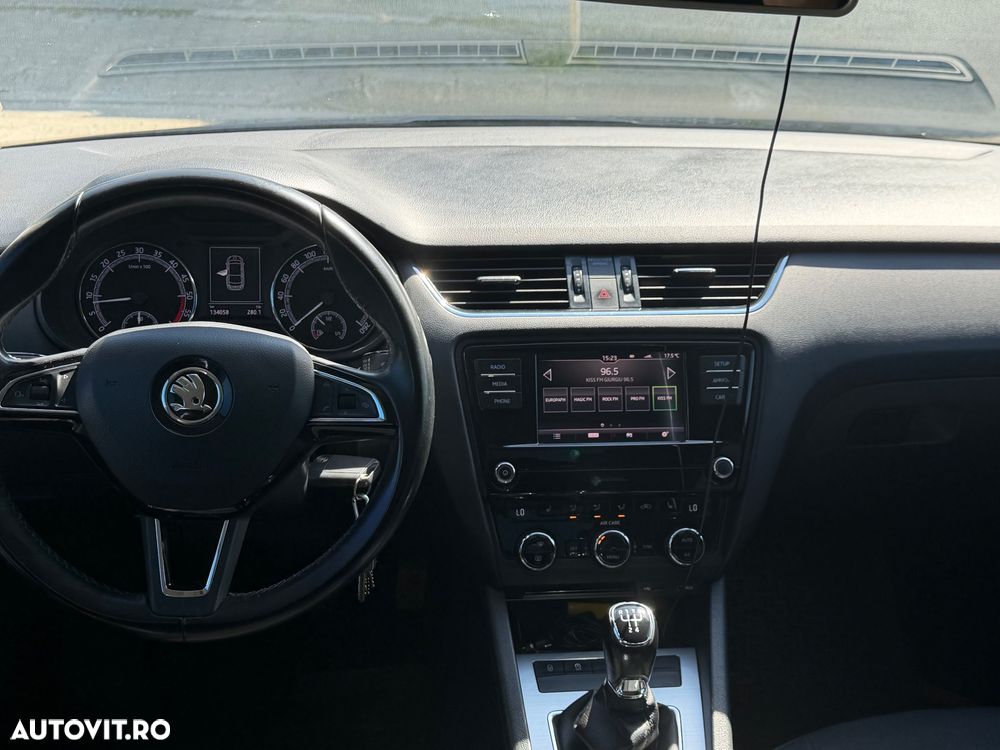 Skoda Octavia 1.6 TDI ELEGANCE - 5