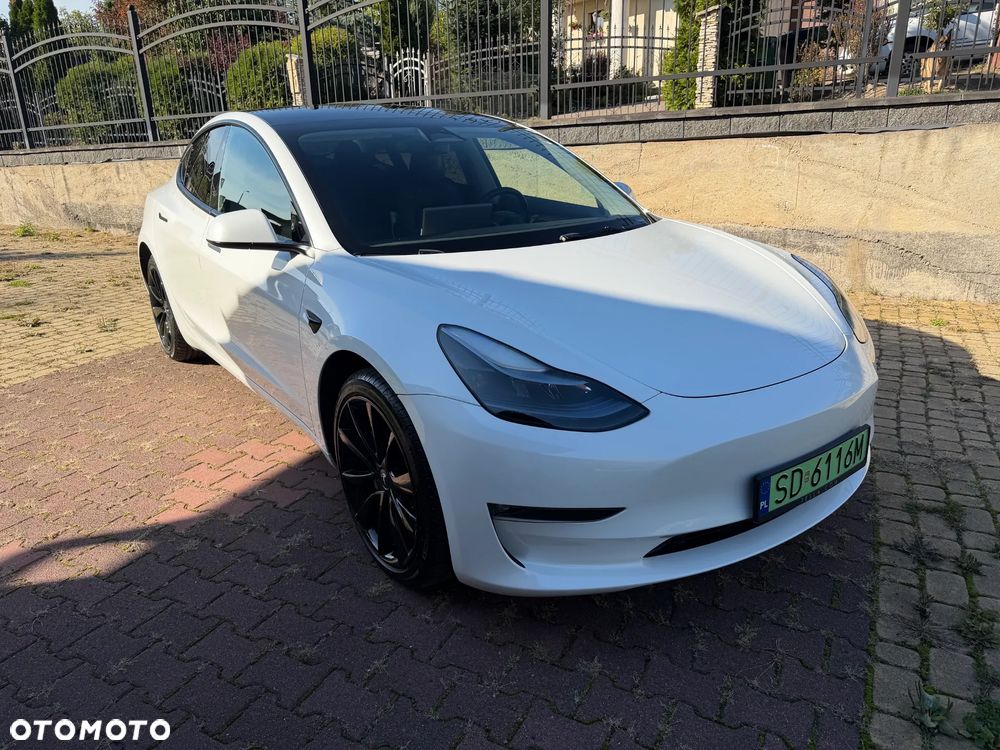 Tesla Model 3 - 1