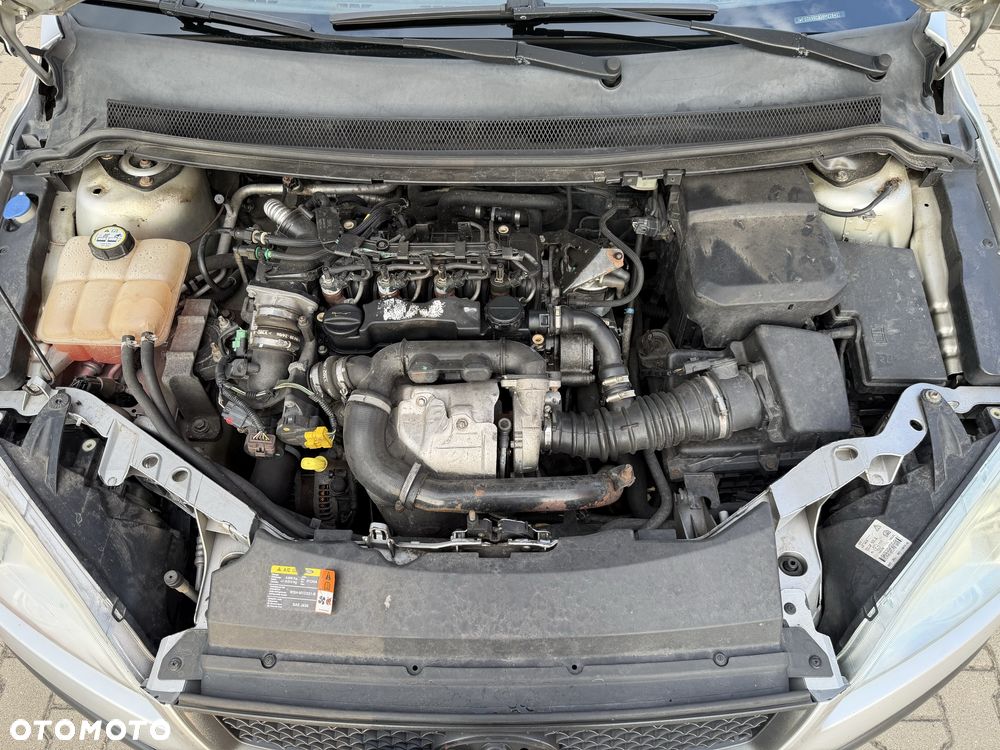 Ford Focus - 8
