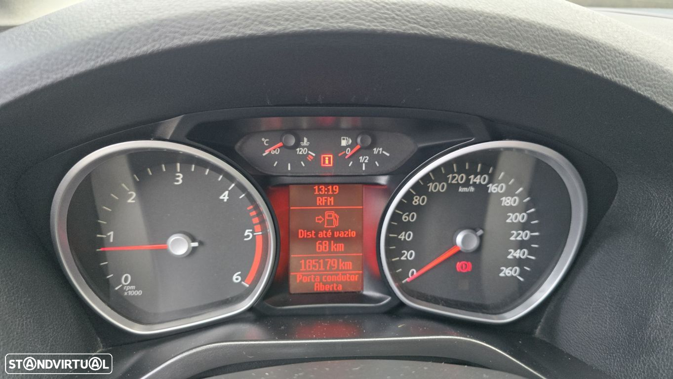 Ford S-Max 1.6 TDCi Titanium 7L - 28