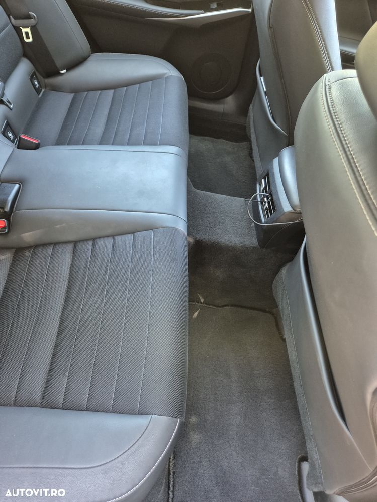Lexus Seria IS 250 Aut. Business - 13