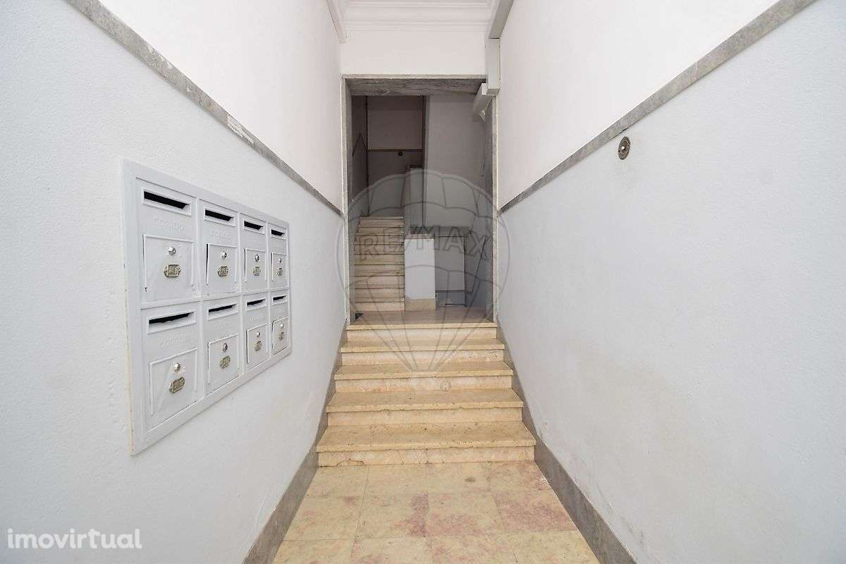 Apartamento T1 para venda - Grande imagem: 2/17