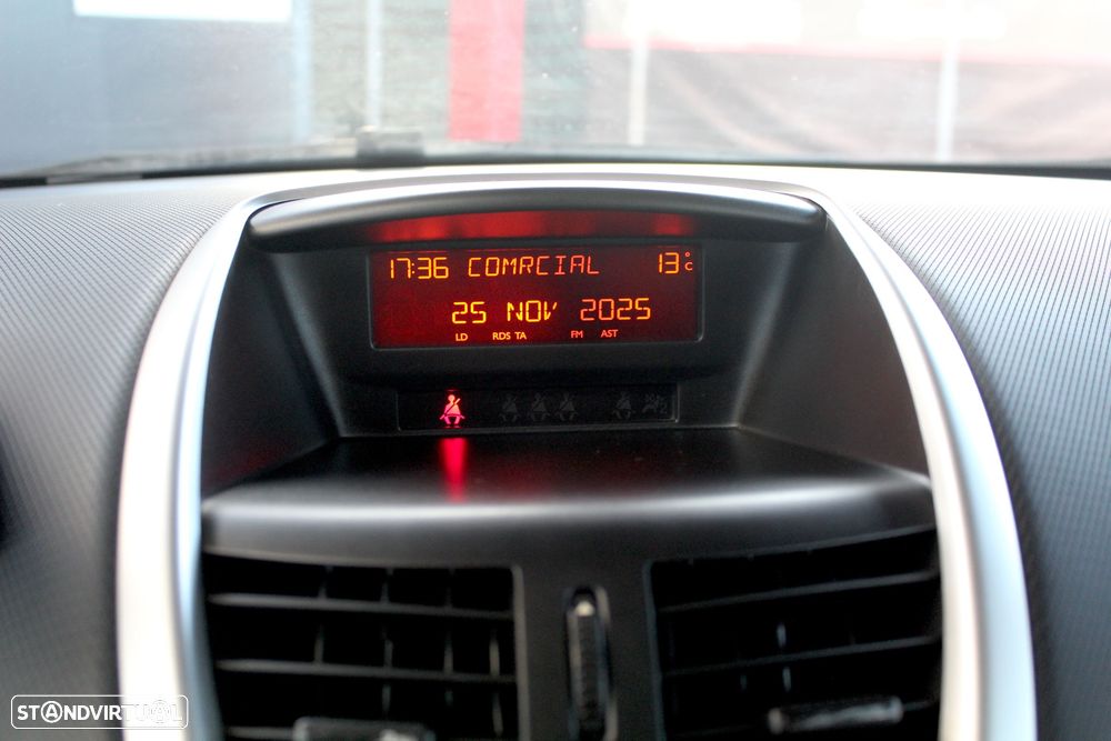 Peugeot 207 1.4 HDi Urban - 20