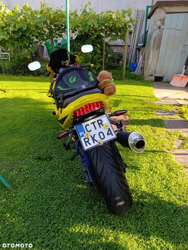 Suzuki GSX-R - 7