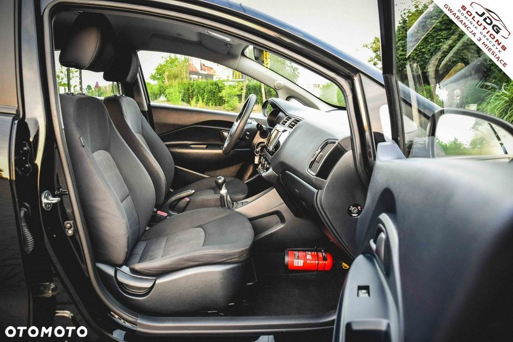 Kia Rio 1.2 Dream Team Edition - 30