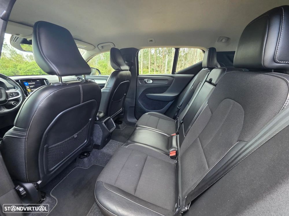 Volvo XC 40 2.0 D3 Momentum Core - 39