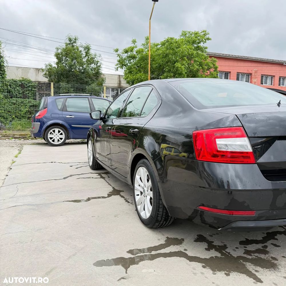 Skoda Octavia 1.6 TDI Style - 9