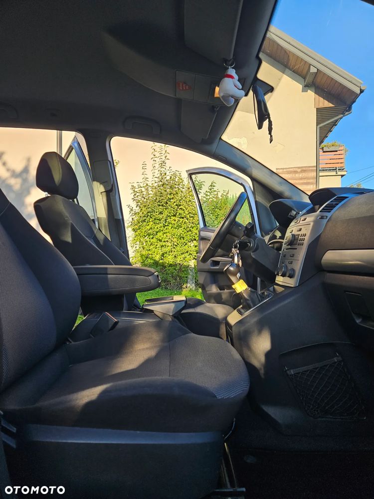 Opel Zafira 1.7 CDTI - 17