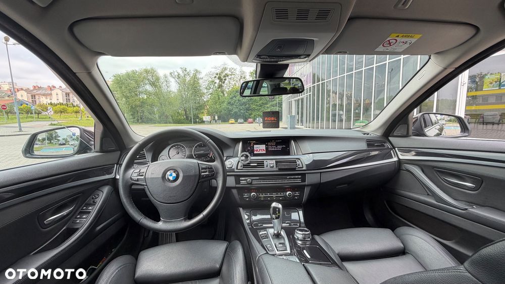 BMW Seria 5 530d xDrive Sport-Aut - 8