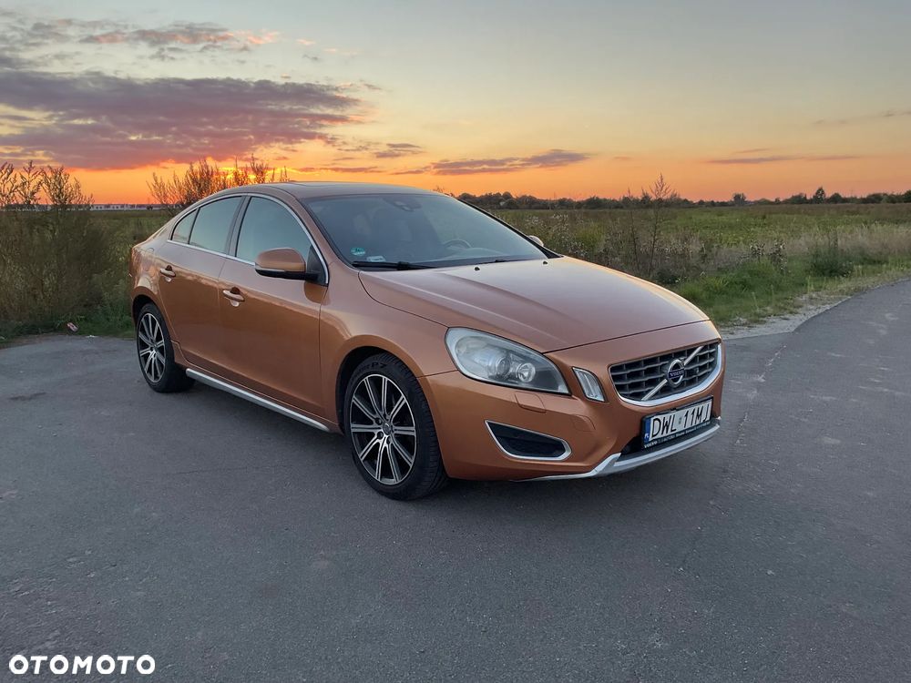 Volvo S60 D3 R-Design - 2