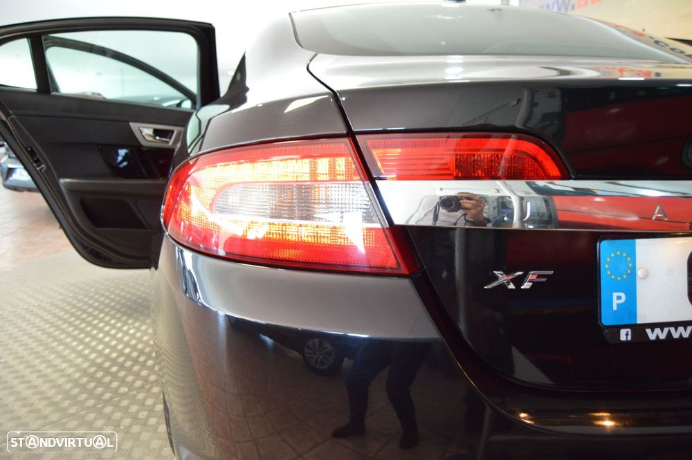 Jaguar XF 3.0 D V6 S Premium Luxury - 25