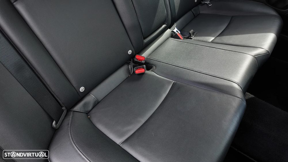 Honda Civic 1.0 i-VTEC Turbo CVT Elegance - 24