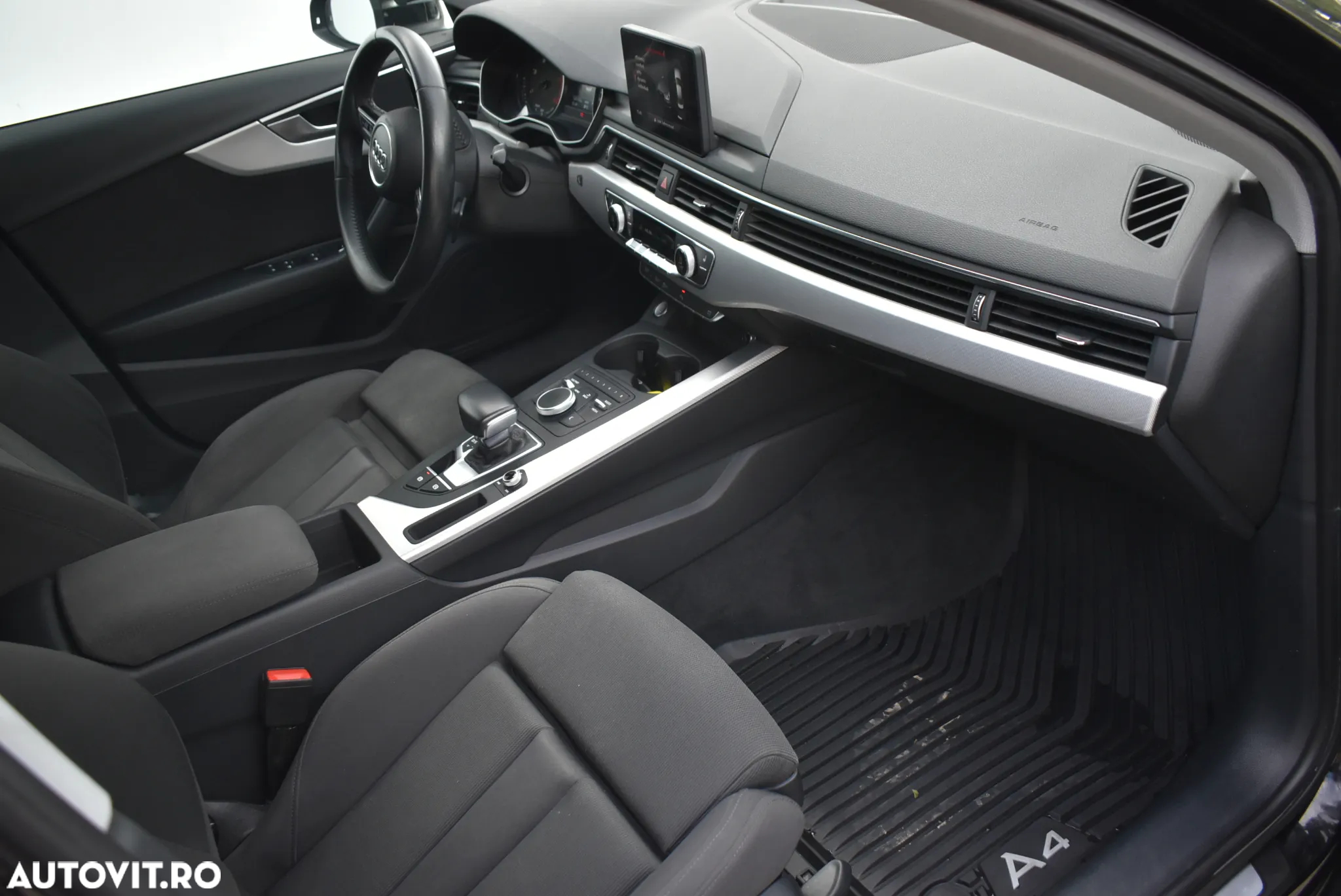 Audi A4 2.0 TDI S tronic - 17