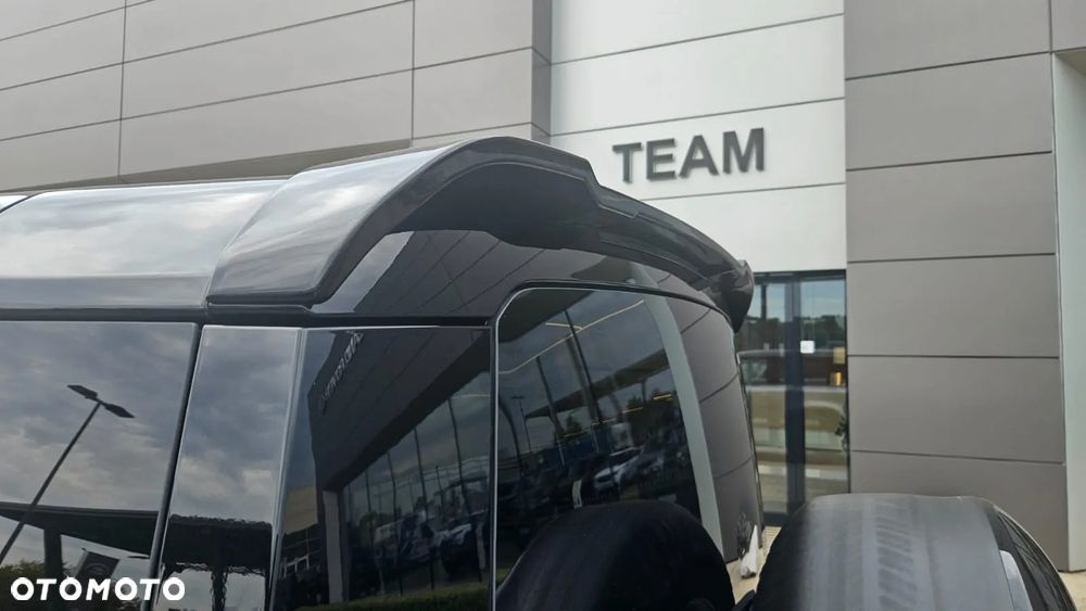 Land Rover Defender 90 2.0 P300 SE - 20