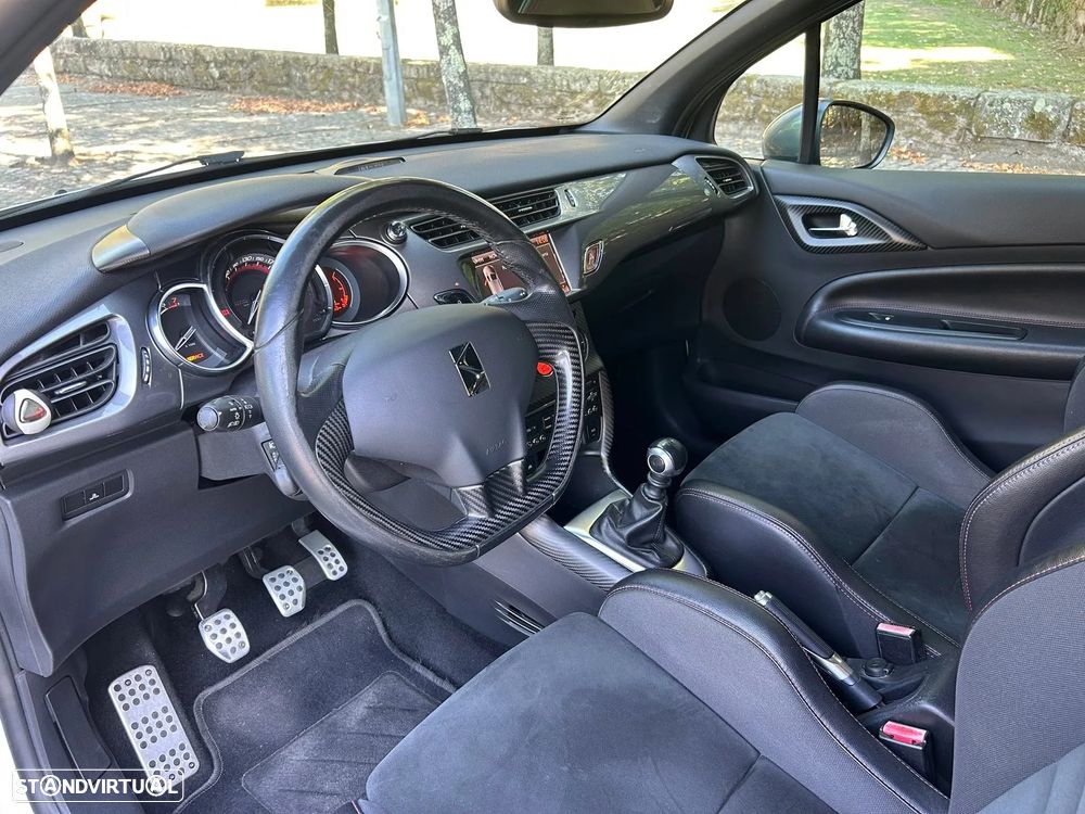 Citroën DS3 1.6 THP Racing - 9