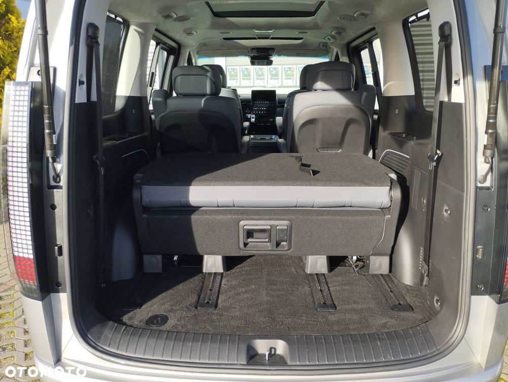 Hyundai Staria 1.6 T-GDI HEV Luxury - 26