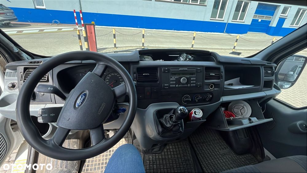 Ford Transit - 11