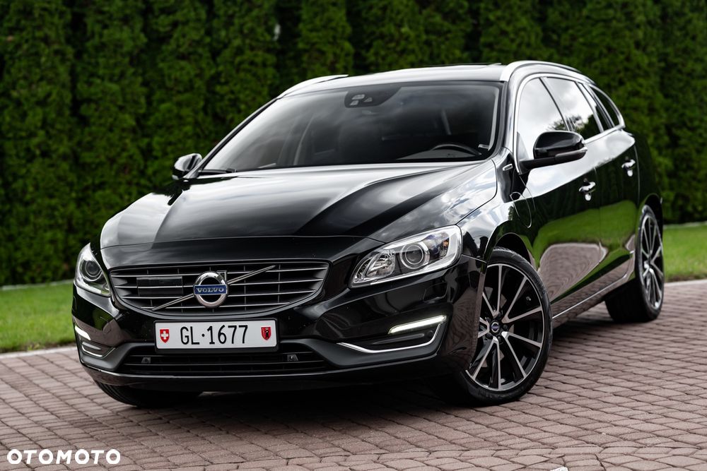 Volvo V60 D6 AWD Plug-in Hybrid Summum - 5