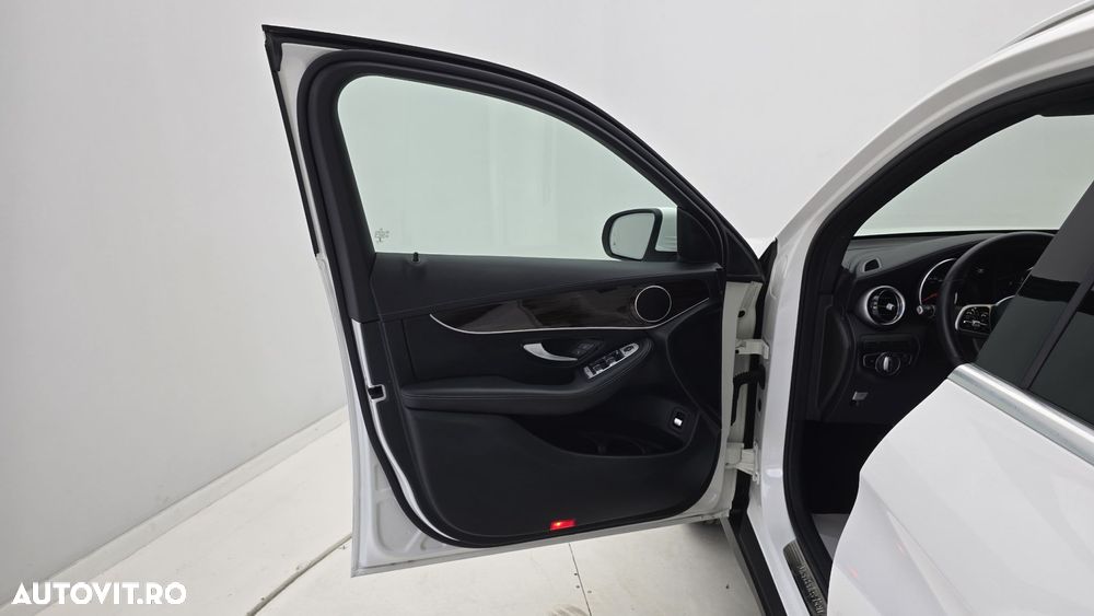 Mercedes-Benz GLC - 11