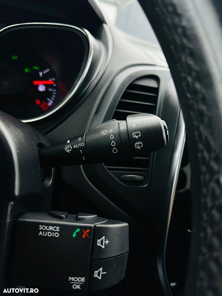 Renault Captur ENERGY TCe Intens - 30