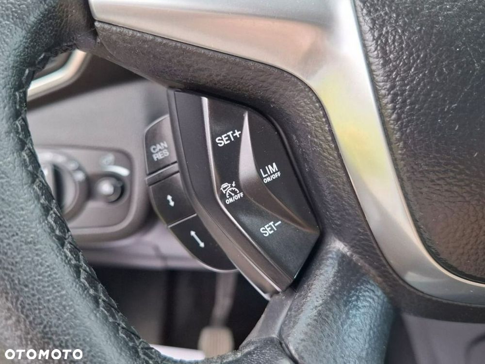 Ford Kuga 2.0 TDCi 4WD Titanium - 36