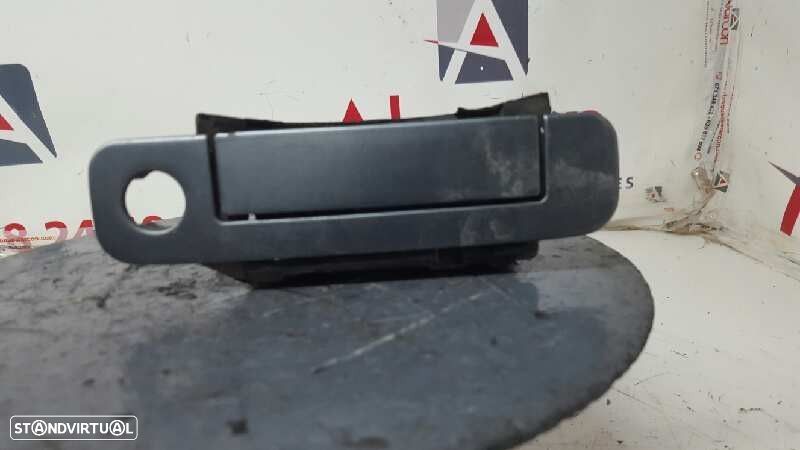 PUXADOR EXTERIOR FRENTE ESQUERDO AUDI A4 BERLINA (B5) 1.9 TDI - 1