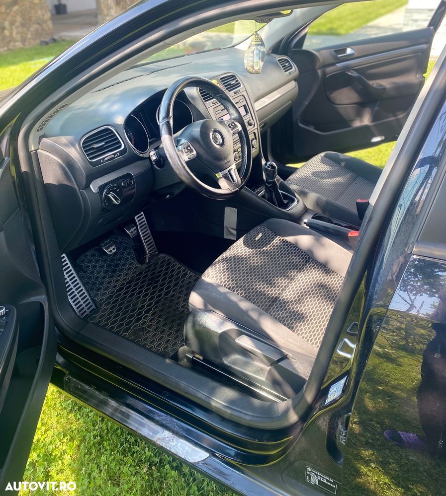 Volkswagen Golf - 12
