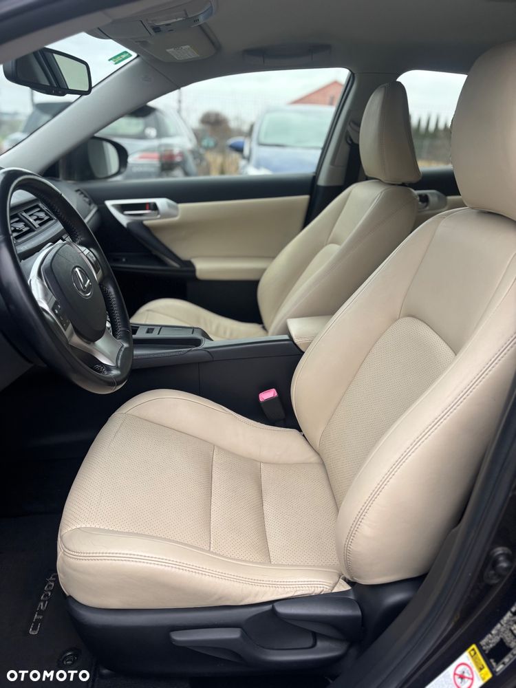 Lexus CT Standard - 1