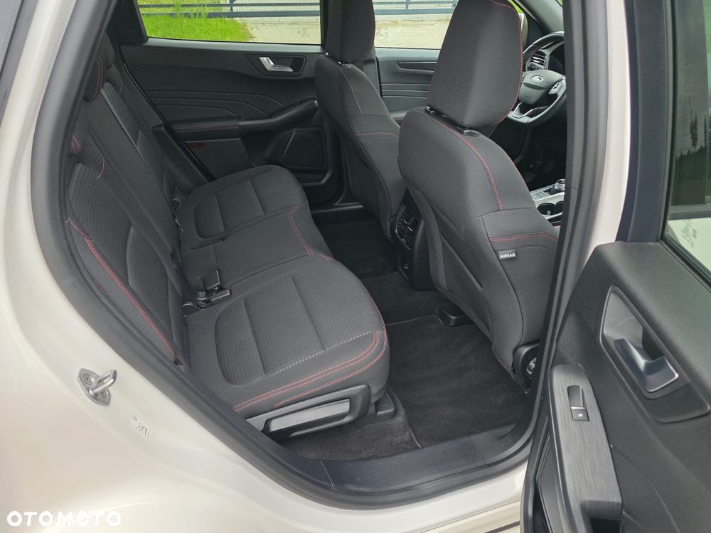 Ford Kuga 2.5 Duratec FHEV ST-LINE - 9