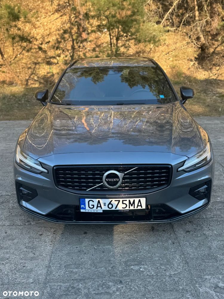 Volvo V60 B4 D R-Design - 1