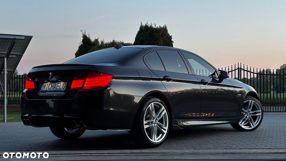 BMW Seria 5 550i - 1