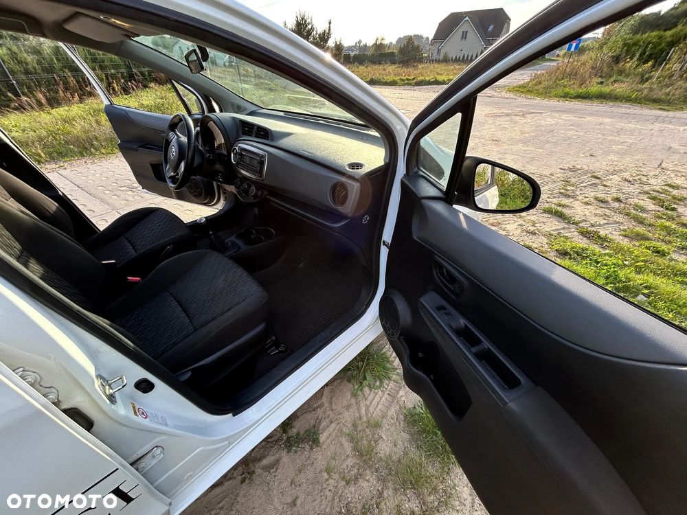 Toyota Yaris - 12