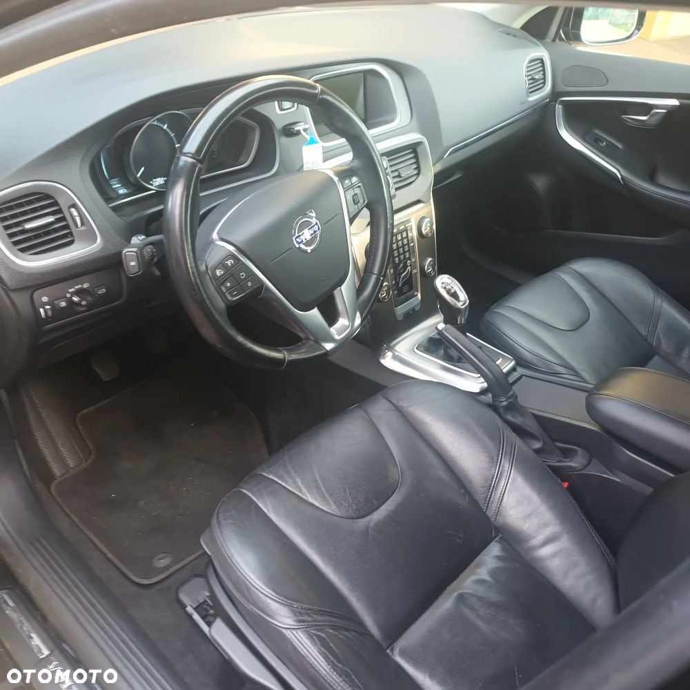 Volvo V40 D2 Summum - 8