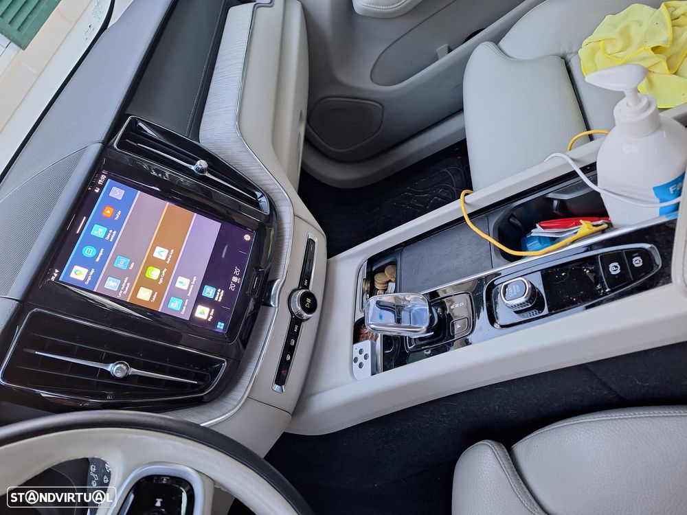 Volvo XC 60 2.0 B5 Inscription AWD - 5