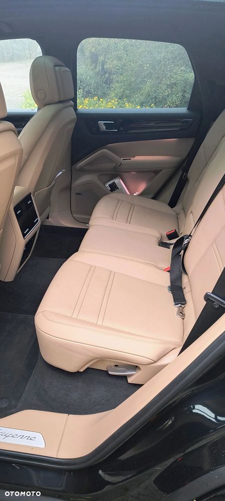 Porsche Cayenne Standard - 11