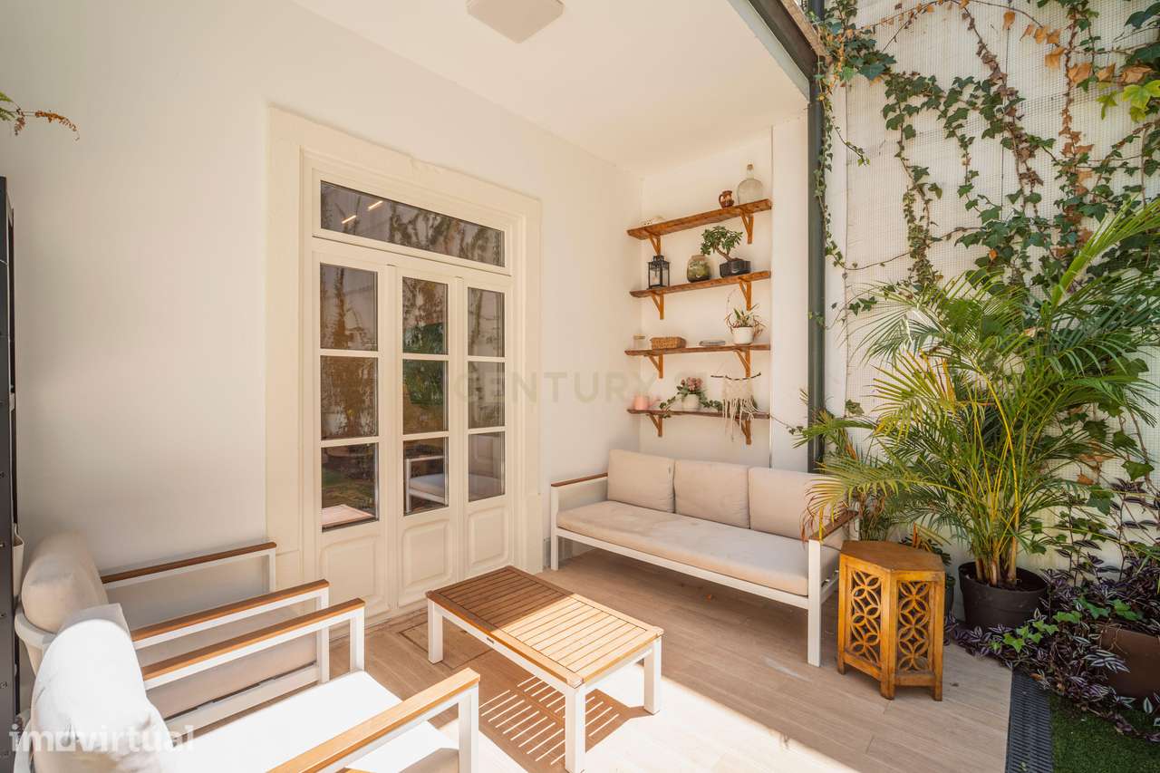Apartamento Encantador com Jardim Privativo — Santo António, Lisboa - Grande imagem: 2/29