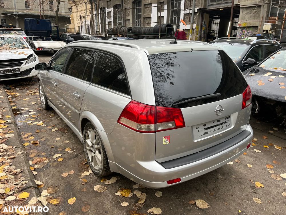 Dezmembrez Opel Vectra C facelift break gri argintiu 1,9 diesel 120CP gri argintiu piele - 9