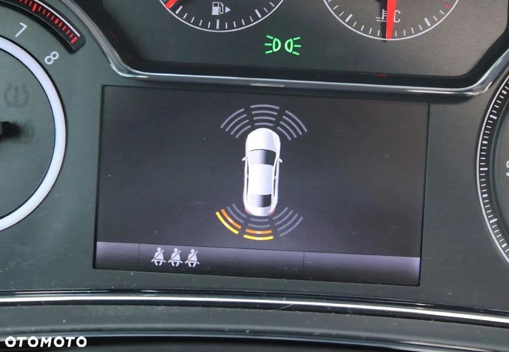 Opel Insignia - 13