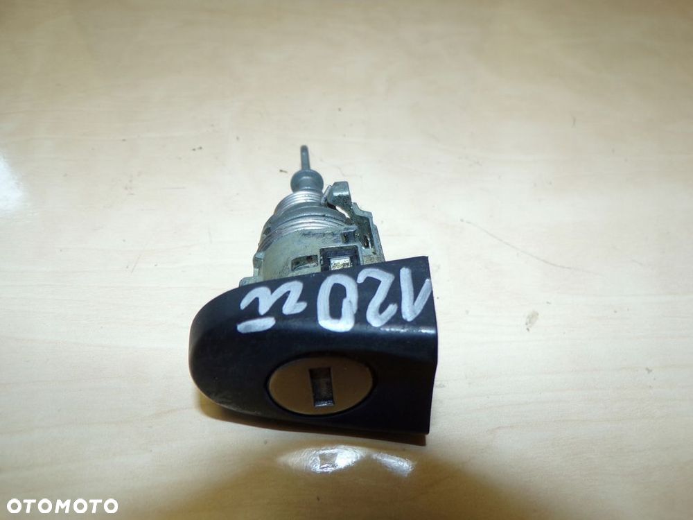 VW T5 TRANSPORTER 04- WKŁADKA ZAMKA DRZWI PRZEDNICH LEWYCH - 3