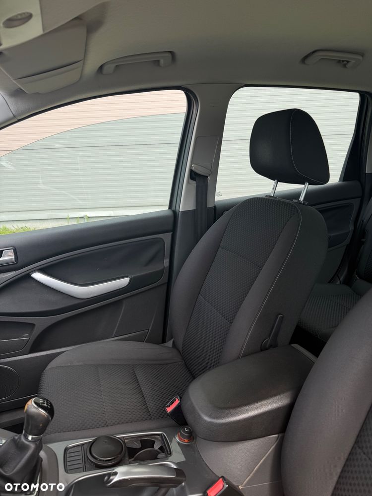 Ford C-MAX 1.8 Titanium - 25