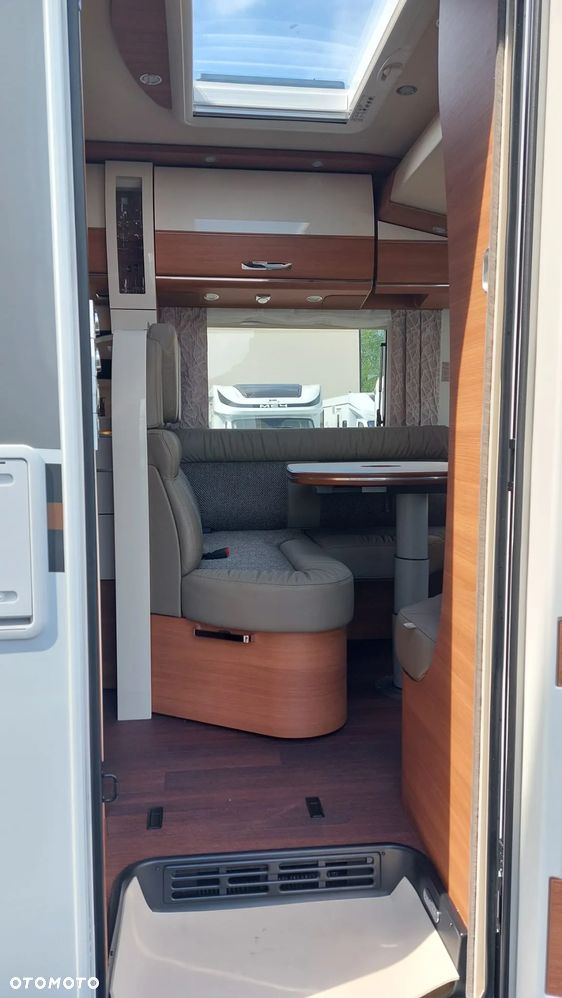 Carthago C-line 4.9 LE L - 32