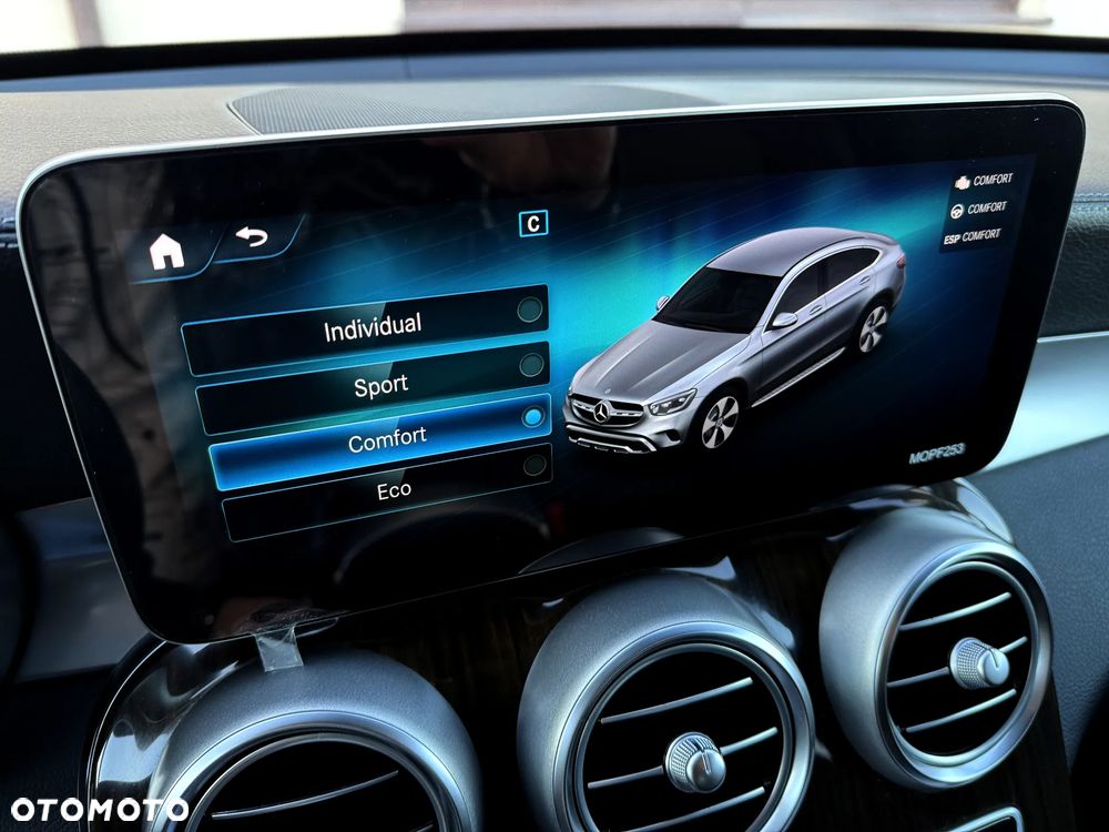 Mercedes-Benz GLC - 25