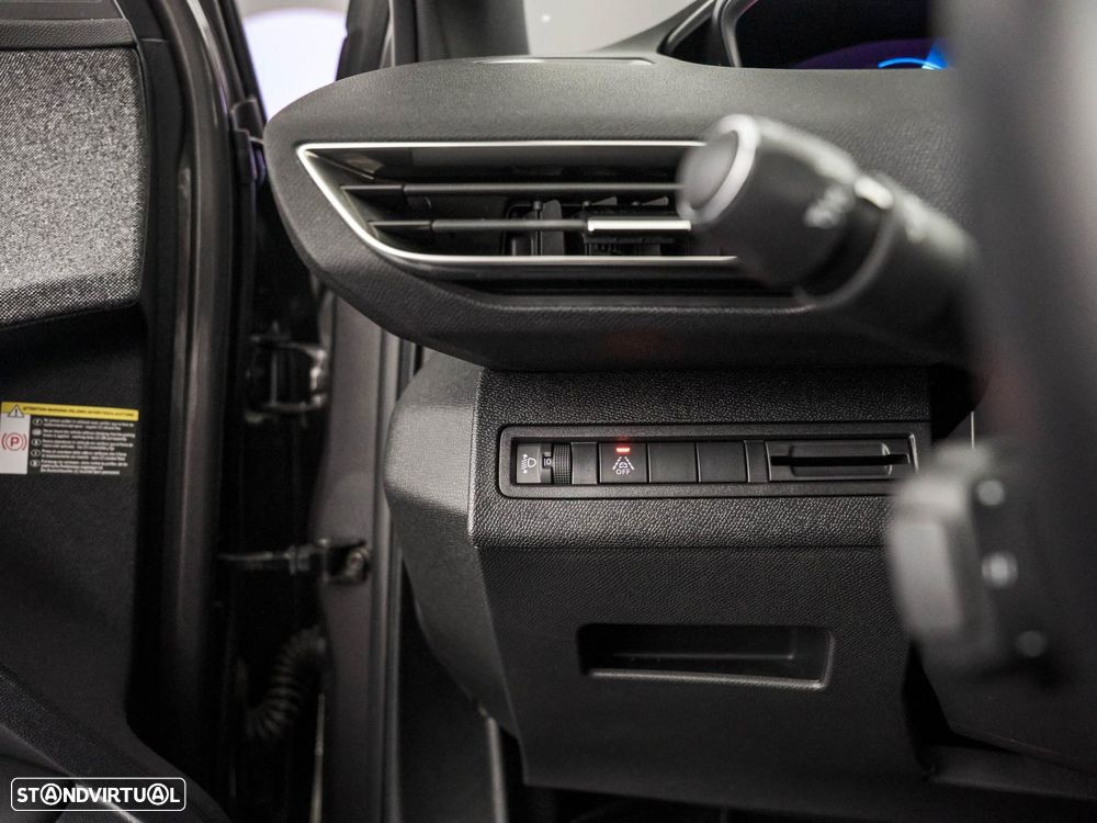 Peugeot 3008 1.2 PureTech Allure Pack EAT8 - 18